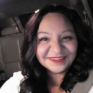 Meet your Posher, Lorenza
